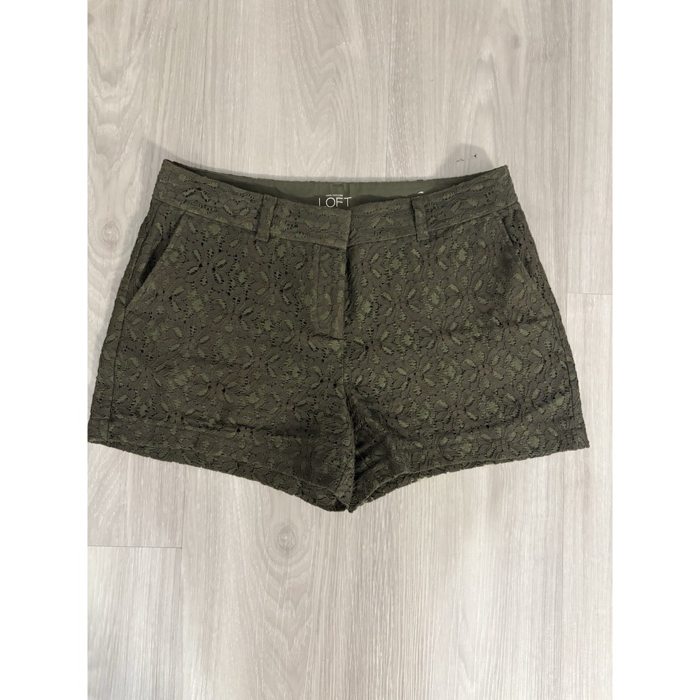 Loft Ann Taylor Women Short Olive Green Floral Lace embroidery Original Fit Sz 8